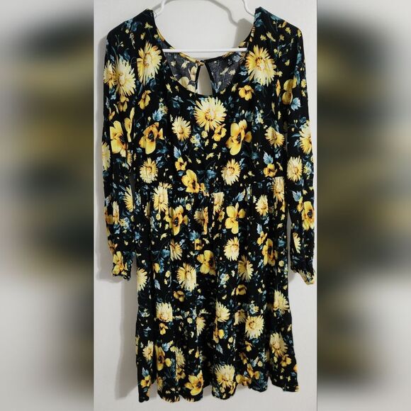 Torrid Floral Print Drawstring Waist Keyhole Dress, Size 0 - Picture 6 of 8